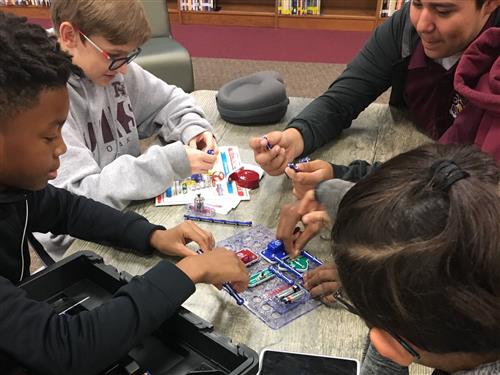Picture of students with Snap Circuits 